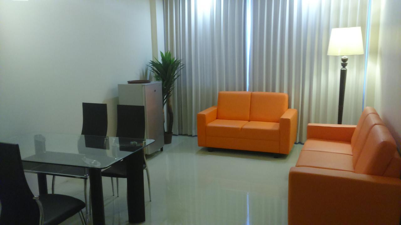 Hotel Kharisma Madiun Exteriér fotografie