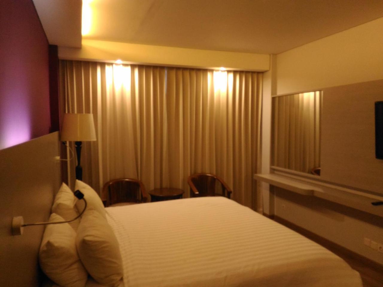 Hotel Kharisma Madiun Exteriér fotografie
