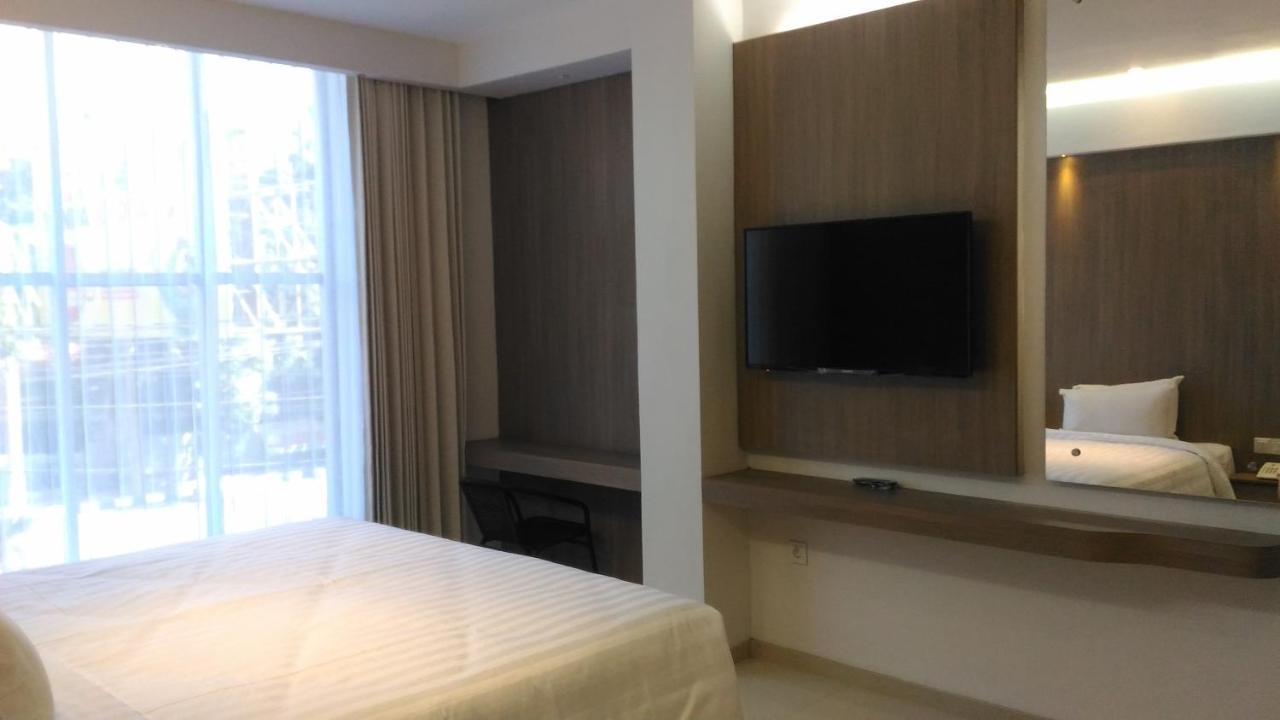 Hotel Kharisma Madiun Exteriér fotografie