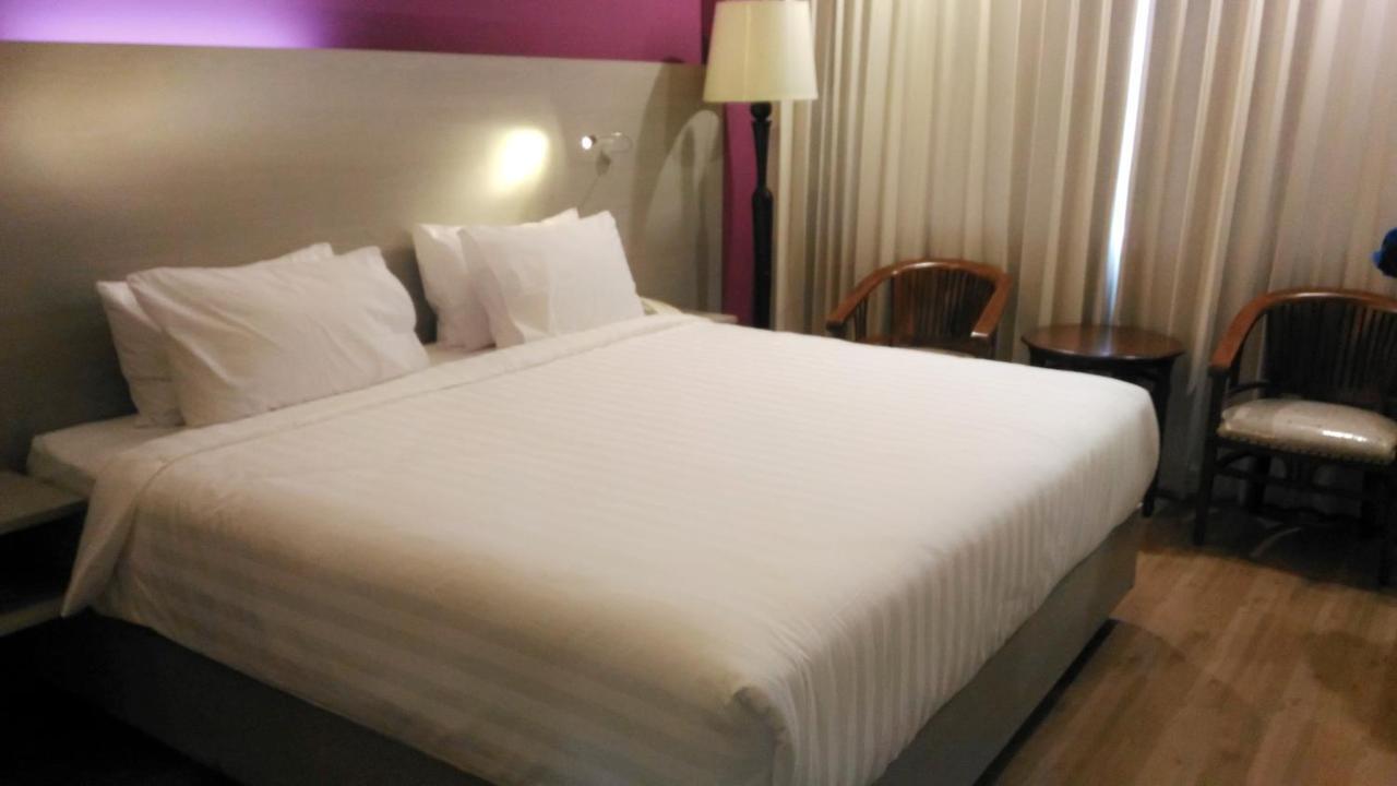 Hotel Kharisma Madiun Exteriér fotografie